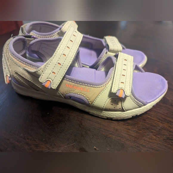 Merrell Women's Trail Sandals with Back Strap.  Size 6.  Purple/Grey/Pink - Picture 2 of 5
